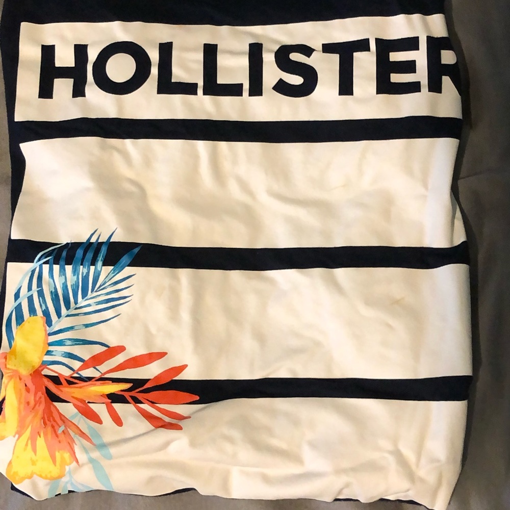 Hollister Color Changing Tshirt